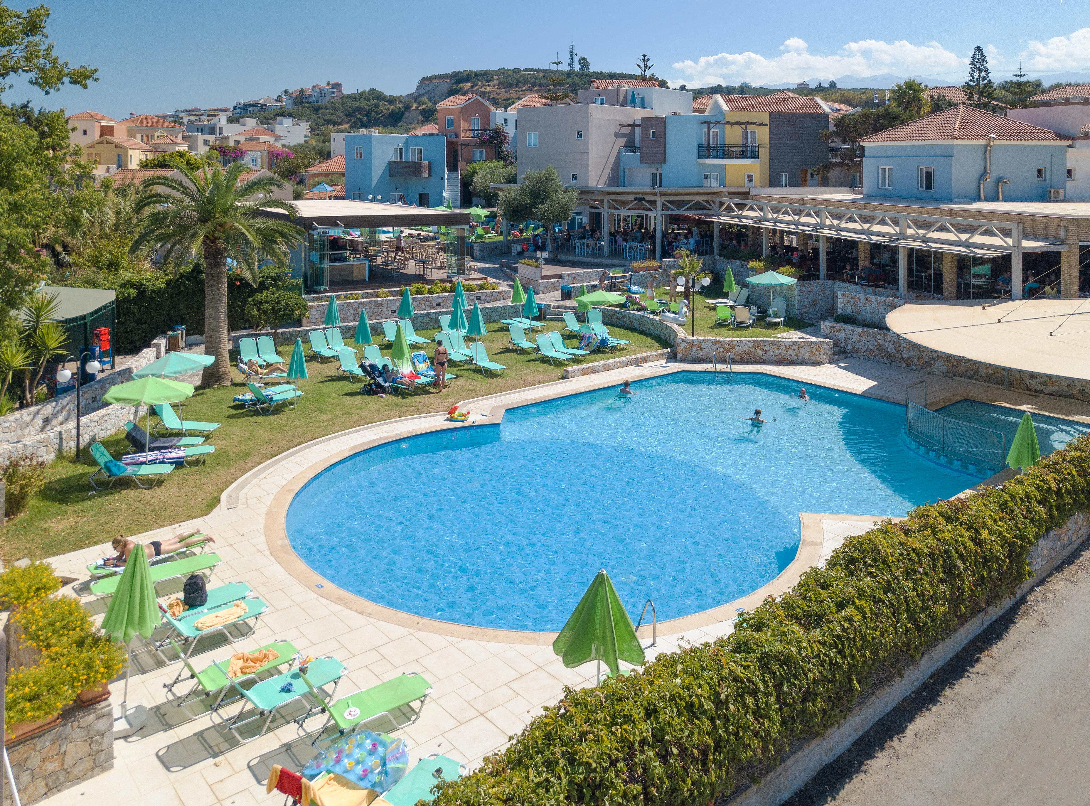 Iolida Village Water Park Hotel Agia Marina 外观 照片